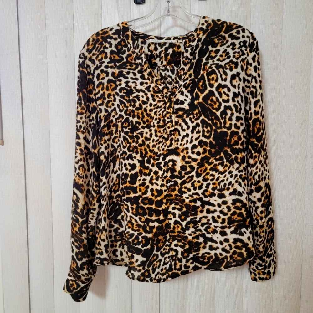 Women top